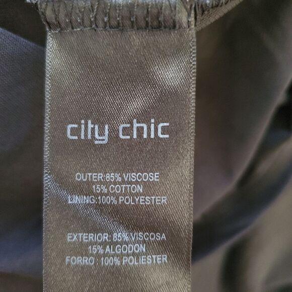 City Chic | Faux Wrap Layered Sleeve Dress - size 16 in Black - Picture 12 of 13